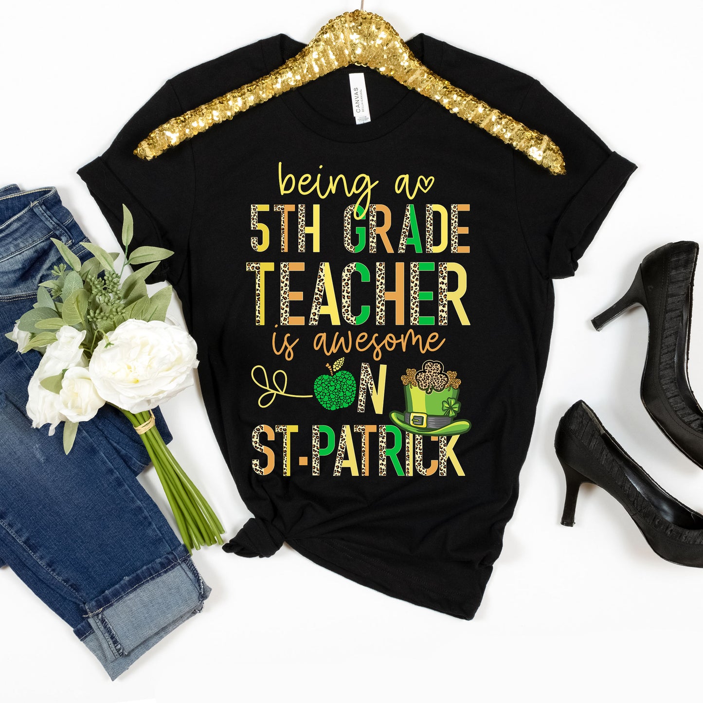 Teaching 5TH Grade Teacher St Patrick's Day T-Shirt - Lucky To Be A Fifth Grade School Teacher Team