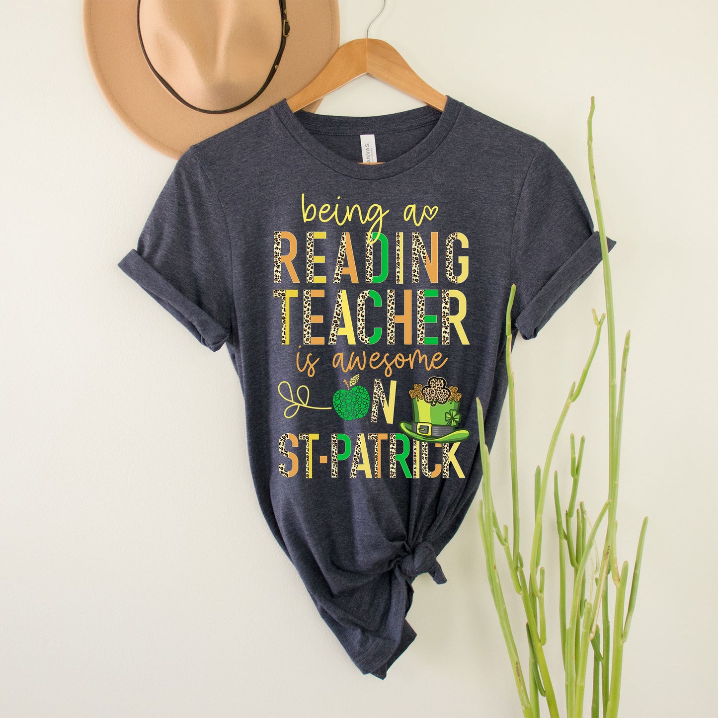 Teaching Reading Teacher St Patrick's Day T-Shirt